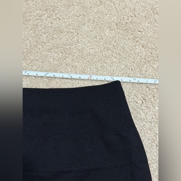 Alphalete Ozone Seamless Black Bike Shorts - Picture 4 of 7
